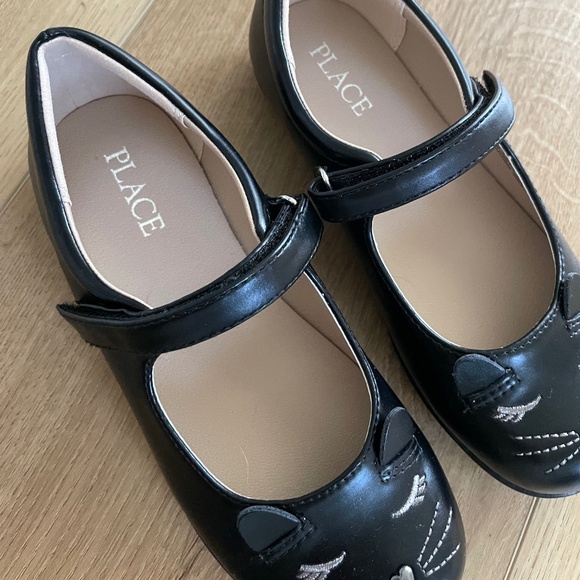 New The Childrens Place Shoes Girls 1Black Cat Embroidered Kitten Face Mary Jane - Picture 4 of 5